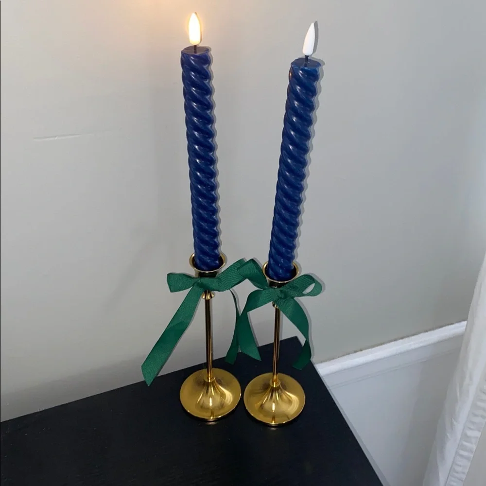 Lauren Christmas style Theme Blue Spiral Candles Gold Holders candlesticks set 2